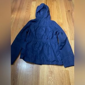 Girls Jessica Simpson navy blue raincoat. Size: Small (7/8).